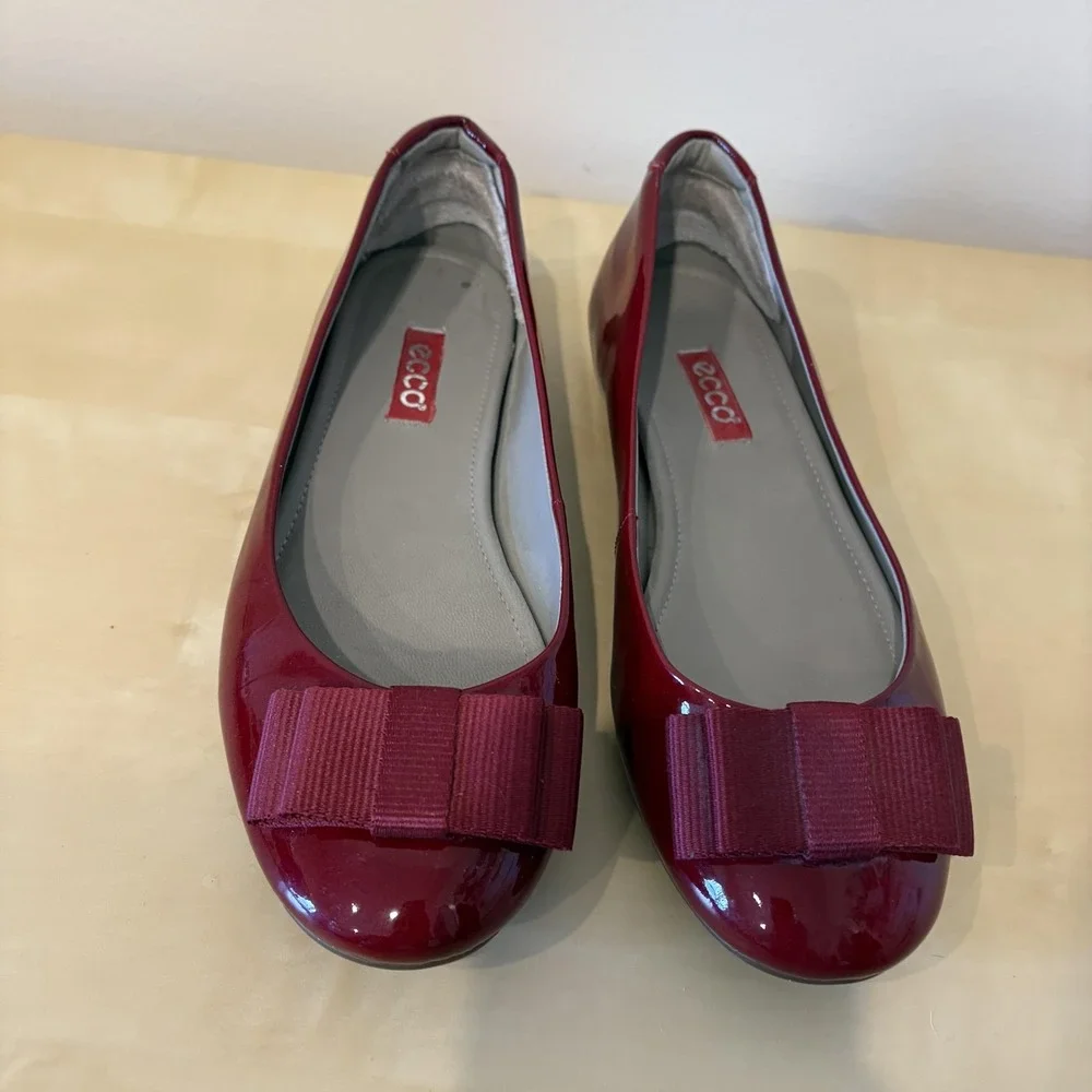 Ecco Shoes Womens Size 37 Ballet Flats Patent Leather Bow Comfort Dressy